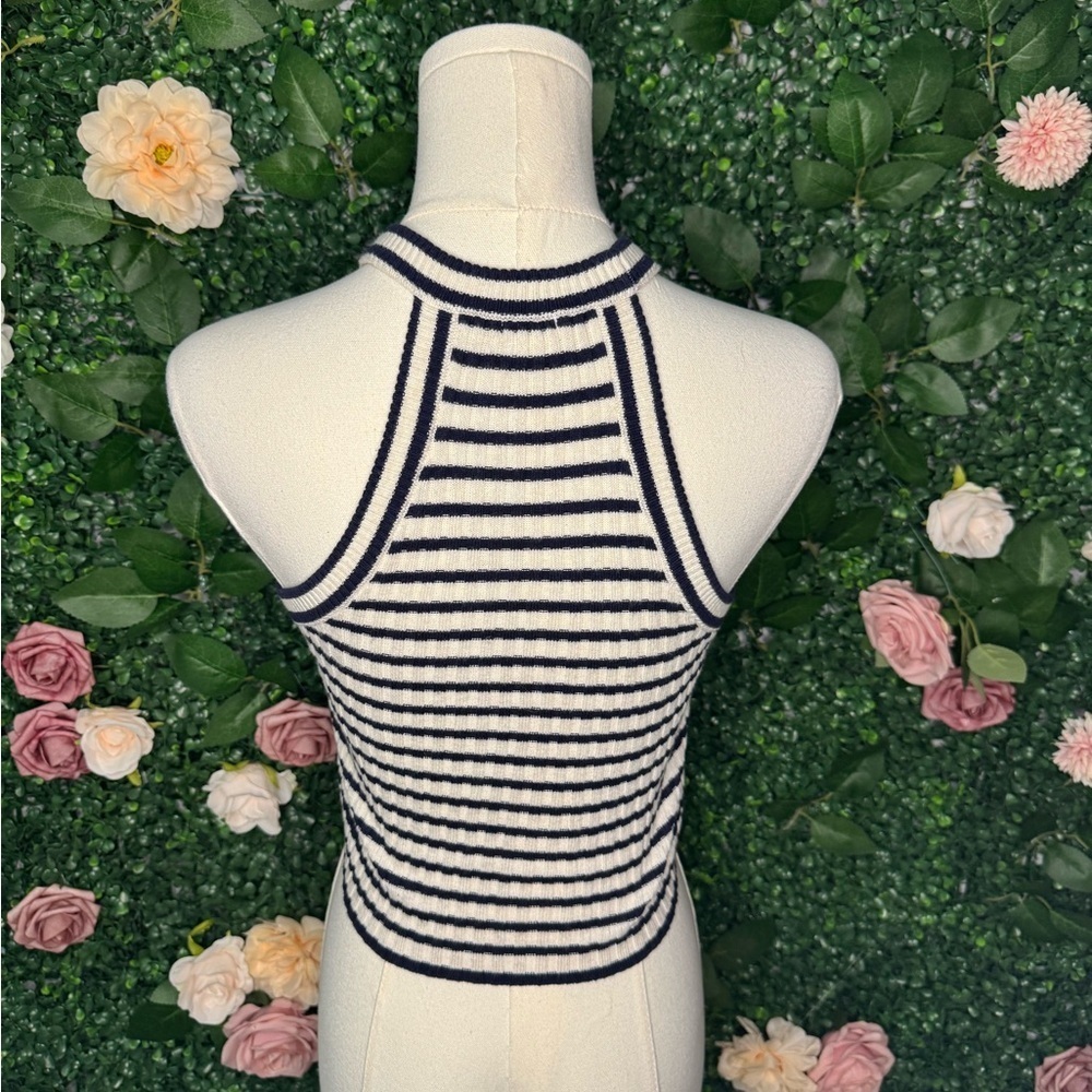 Striped Cropped Halter Top - Picture 4 of 6